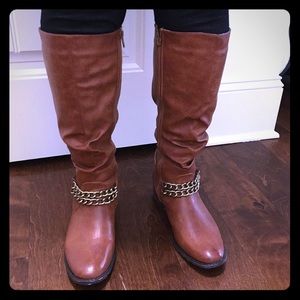Tan/ brown boots